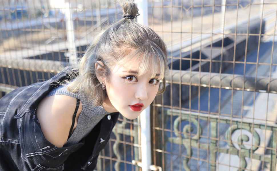 男友竟是绿帽奴？马来西亚清纯女大学生私密视频遭曝光，黄网疯传万人围观