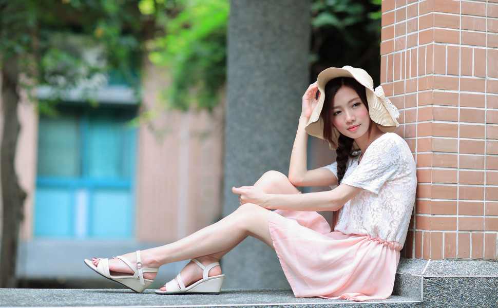 哈尔滨“颜值萝莉”韩琦文人设崩塌？172cm大长腿女神自慰视频遭富二代男友泄露，网友：表面清纯私下玩得花