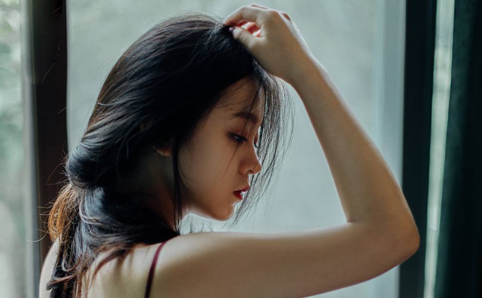 网友热议：05后“海后”刘心蕊聊天记录外泄，清纯表象下竟是多金主猎物，还染了病？